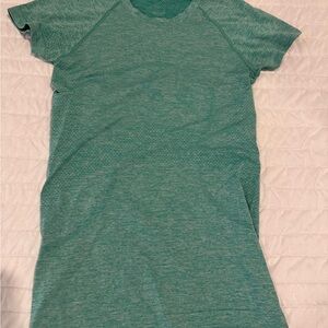 lululemon athletica Women's Short-Sleeve Tee in Teal Green